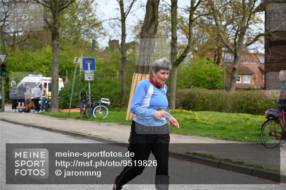 12.04.2026 - 45. Internationalen Wilhelmsburger Insellauf J. Mangold http://msf.ph/oto/9519826 12.04.2026 13:32:45 Ziel 3836, 5224, 5224, 3980, 3980, 5715 meine-sportfotos.de