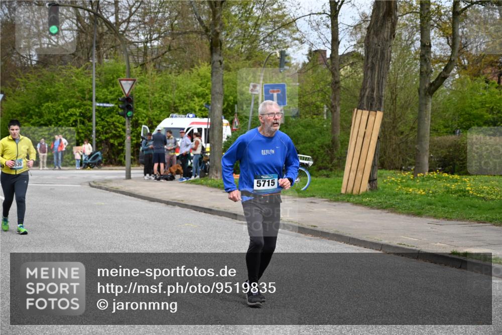 12.04.2026 - 45. Internationalen Wilhelmsburger Insellauf J. Mangold http://msf.ph/oto/9519835 12.04.2026 13:32:51 Ziel 3836, 5224, 3980, 5715, 3530 meine-sportfotos.de