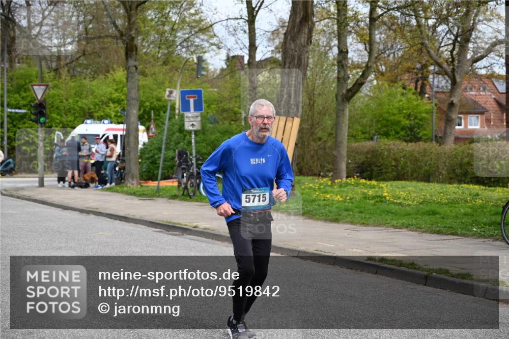 12.04.2026 - 45. Internationalen Wilhelmsburger Insellauf J. Mangold http://msf.ph/oto/9519842 12.04.2026 13:32:52 Ziel 3836, 5224, 3980, 5715, 3530 meine-sportfotos.de