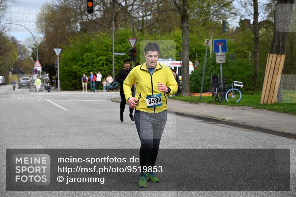 12.04.2026 - 45. Internationalen Wilhelmsburger Insellauf J. Mangold http://msf.ph/oto/9519853 12.04.2026 13:32:55 Ziel 3836, 5224, 3980, 5715, 3530 meine-sportfotos.de