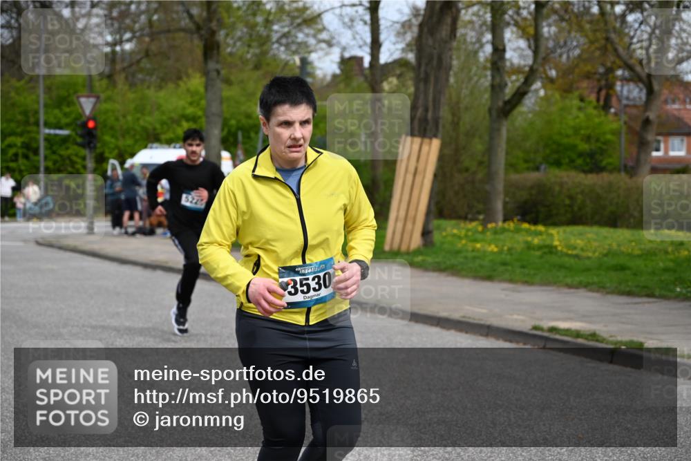 12.04.2026 - 45. Internationalen Wilhelmsburger Insellauf J. Mangold http://msf.ph/oto/9519865 12.04.2026 13:32:56 Ziel 3836, 5224, 3980, 5715, 3530 meine-sportfotos.de
