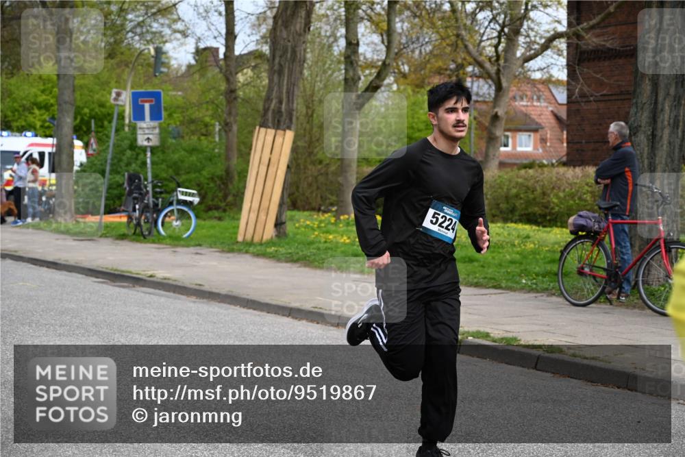 12.04.2026 - 45. Internationalen Wilhelmsburger Insellauf J. Mangold http://msf.ph/oto/9519867 12.04.2026 13:32:57 Ziel 3836, 5224, 3980, 3980, 5715, 3530 meine-sportfotos.de