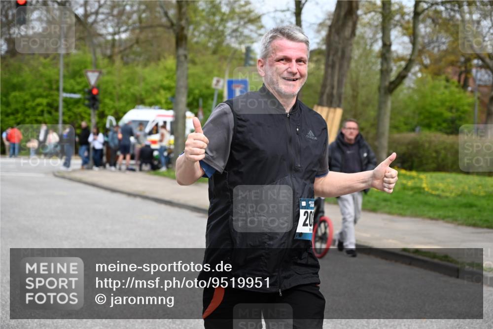 12.04.2026 - 45. Internationalen Wilhelmsburger Insellauf J. Mangold http://msf.ph/oto/9519951 12.04.2026 13:34:35 Ziel 3075, 2038 meine-sportfotos.de