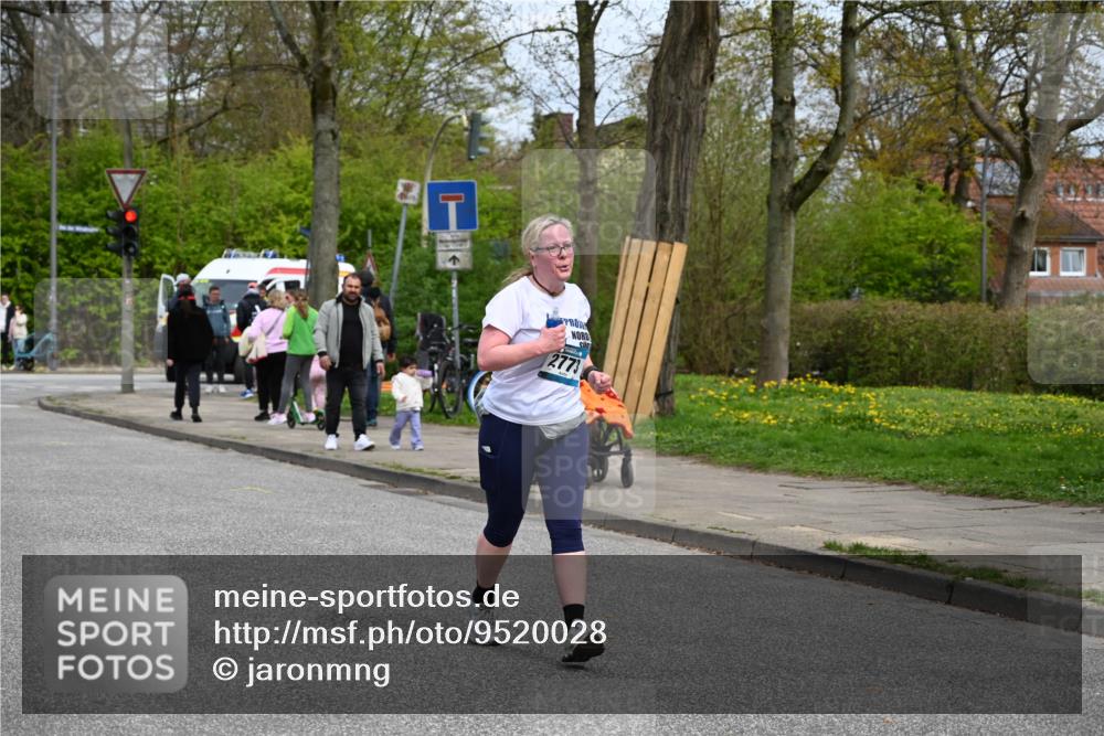 12.04.2026 - 45. Internationalen Wilhelmsburger Insellauf J. Mangold http://msf.ph/oto/9520028 12.04.2026 13:36:19 Ziel 5233, 3376, 2773 meine-sportfotos.de
