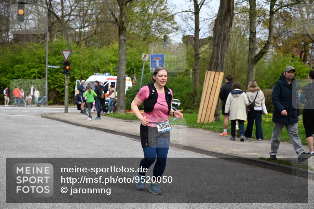 12.04.2026 - 45. Internationalen Wilhelmsburger Insellauf J. Mangold http://msf.ph/oto/9520050 12.04.2026 13:36:38 Ziel 2773, 3559, 5604 meine-sportfotos.de
