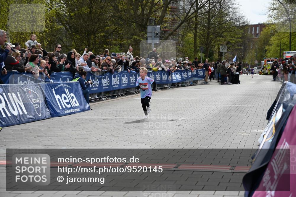 12.04.2026 - 45. Internationalen Wilhelmsburger Insellauf J. Mangold http://msf.ph/oto/9520145 12.04.2026 14:07:52 Ziel 1522 meine-sportfotos.de