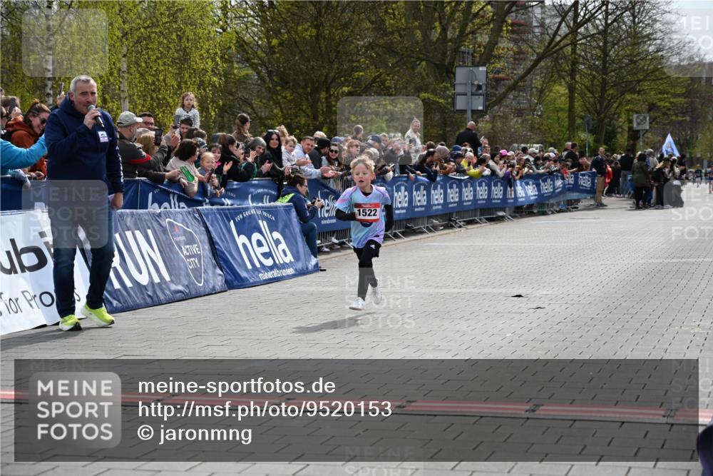 12.04.2026 - 45. Internationalen Wilhelmsburger Insellauf J. Mangold http://msf.ph/oto/9520153 12.04.2026 14:07:52 Ziel 1522 meine-sportfotos.de