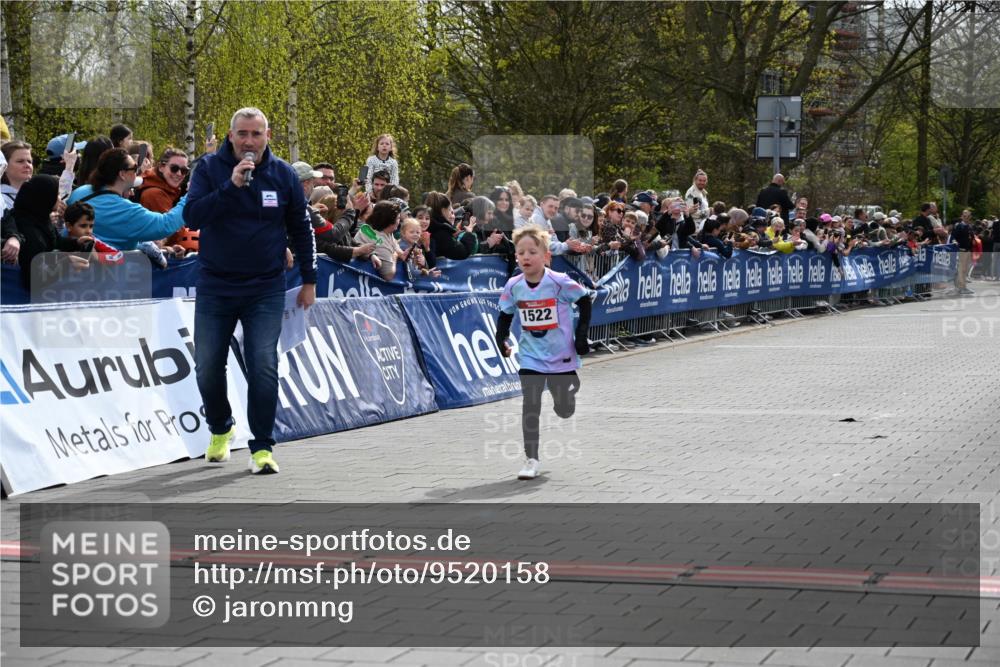 12.04.2026 - 45. Internationalen Wilhelmsburger Insellauf J. Mangold http://msf.ph/oto/9520158 12.04.2026 14:07:53 Ziel 1522 meine-sportfotos.de