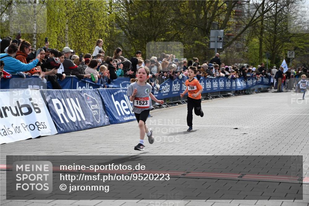 12.04.2026 - 45. Internationalen Wilhelmsburger Insellauf J. Mangold http://msf.ph/oto/9520223 12.04.2026 14:08:16 Ziel 1523, 788 meine-sportfotos.de