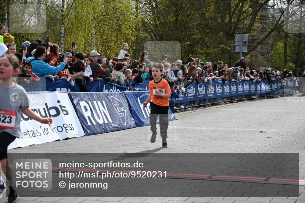 12.04.2026 - 45. Internationalen Wilhelmsburger Insellauf J. Mangold http://msf.ph/oto/9520231 12.04.2026 14:08:17 Ziel 1523, 788 meine-sportfotos.de