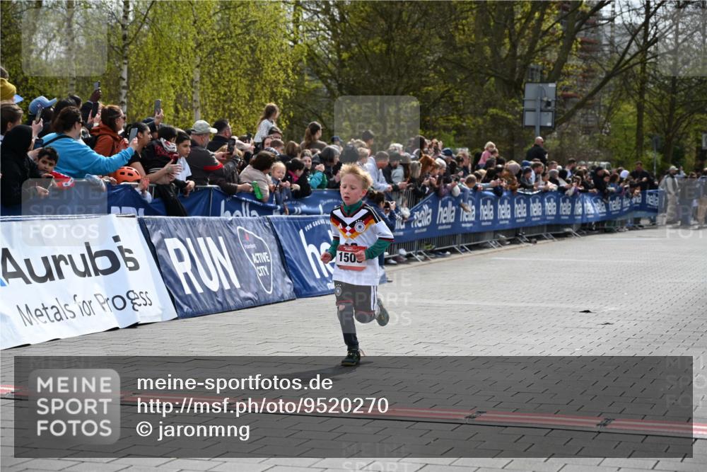 12.04.2026 - 45. Internationalen Wilhelmsburger Insellauf J. Mangold http://msf.ph/oto/9520270 12.04.2026 14:08:25 Ziel 1510, 1509 meine-sportfotos.de