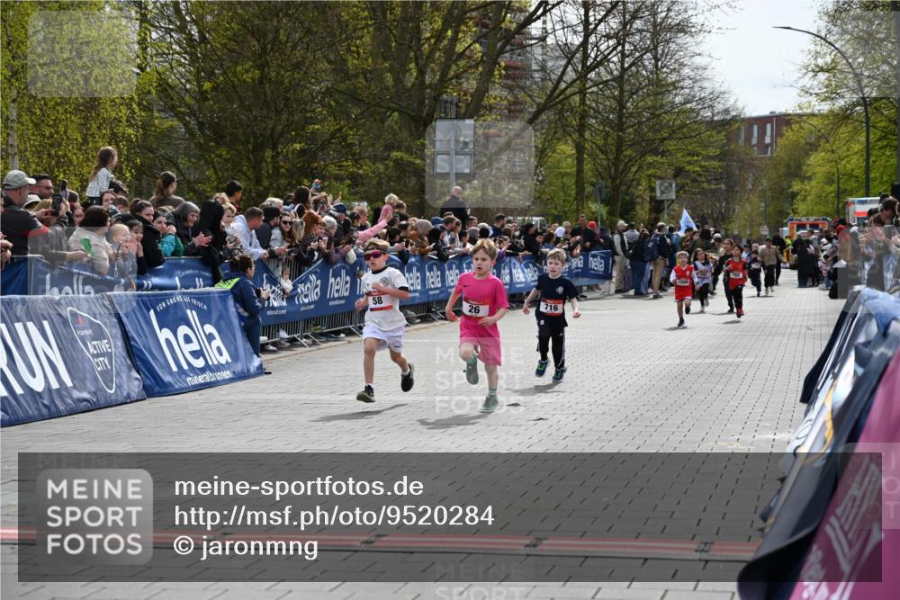 12.04.2026 - 45. Internationalen Wilhelmsburger Insellauf J. Mangold http://msf.ph/oto/9520284 12.04.2026 14:08:29 Ziel 1509, 58, 26, 716 meine-sportfotos.de