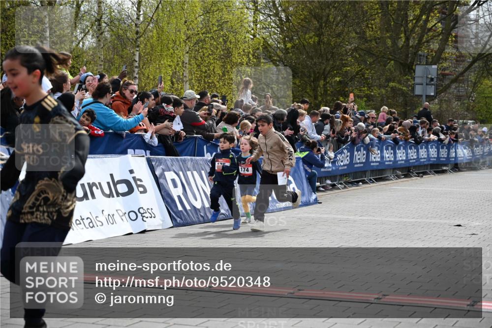 12.04.2026 - 45. Internationalen Wilhelmsburger Insellauf J. Mangold http://msf.ph/oto/9520348 12.04.2026 14:08:37 Ziel 1505, 782, 258, 175, 174, 653, 143 meine-sportfotos.de