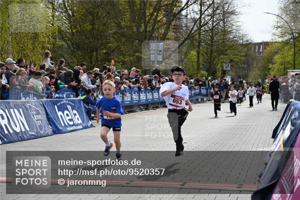 12.04.2026 - 45. Internationalen Wilhelmsburger Insellauf J. Mangold http://msf.ph/oto/9520357 12.04.2026 14:08:40 Ziel 782, 258, 175, 174, 653, 143, 1057, 232 meine-sportfotos.de