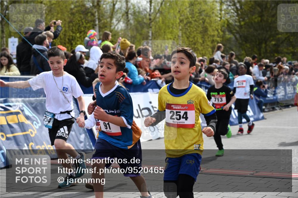 12.04.2026 - 45. Internationalen Wilhelmsburger Insellauf J. Mangold http://msf.ph/oto/9520465 12.04.2026 14:09:00 Ziel 211, 711, 530, 91, 254, 1506, 266, 713, 547, 762, 281, 928 meine-sportfotos.de