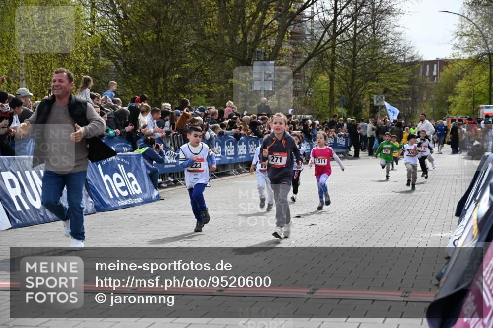 12.04.2026 - 45. Internationalen Wilhelmsburger Insellauf J. Mangold http://msf.ph/oto/9520600 12.04.2026 14:09:23 Ziel 12, 911, 741, 1502, 927, 215, 577, 223, 271, 691, 1511, 252, 270, 220 meine-sportfotos.de