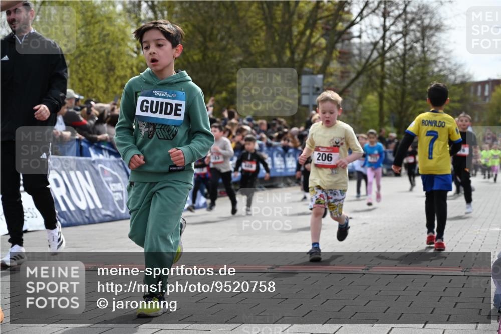12.04.2026 - 45. Internationalen Wilhelmsburger Insellauf J. Mangold http://msf.ph/oto/9520758 12.04.2026 14:09:48 Ziel 212, 735, 190, 240, 1520, 206, 908, 776, 172, 183, 196, 449, 772, 7, 917, 284, 44 meine-sportfotos.de