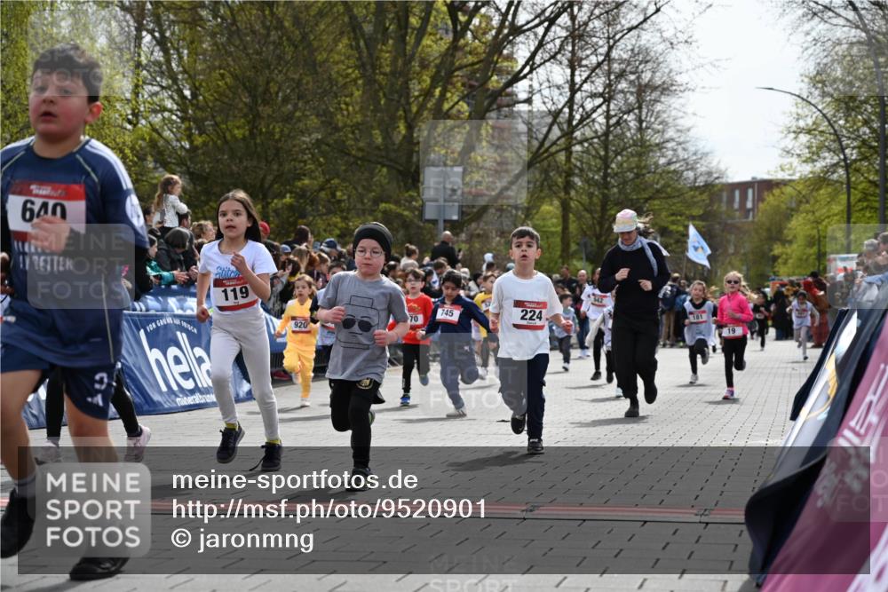 12.04.2026 - 45. Internationalen Wilhelmsburger Insellauf J. Mangold http://msf.ph/oto/9520901 12.04.2026 14:10:05 Ziel 1503, 736, 715, 6, 1504, 412, 681, 640, 248, 441, 723, 119, 186, 224, 745, 207, 920, 770, 182, 19, 913, 181, 529, 942 meine-sportfotos.de