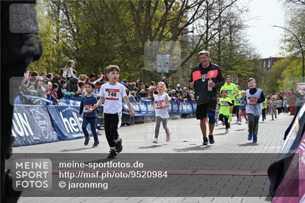 12.04.2026 - 45. Internationalen Wilhelmsburger Insellauf J. Mangold http://msf.ph/oto/9520984 12.04.2026 14:10:24 Ziel 86, 132, 417, 60, 746, 664, 218, 203, 633, 963 meine-sportfotos.de