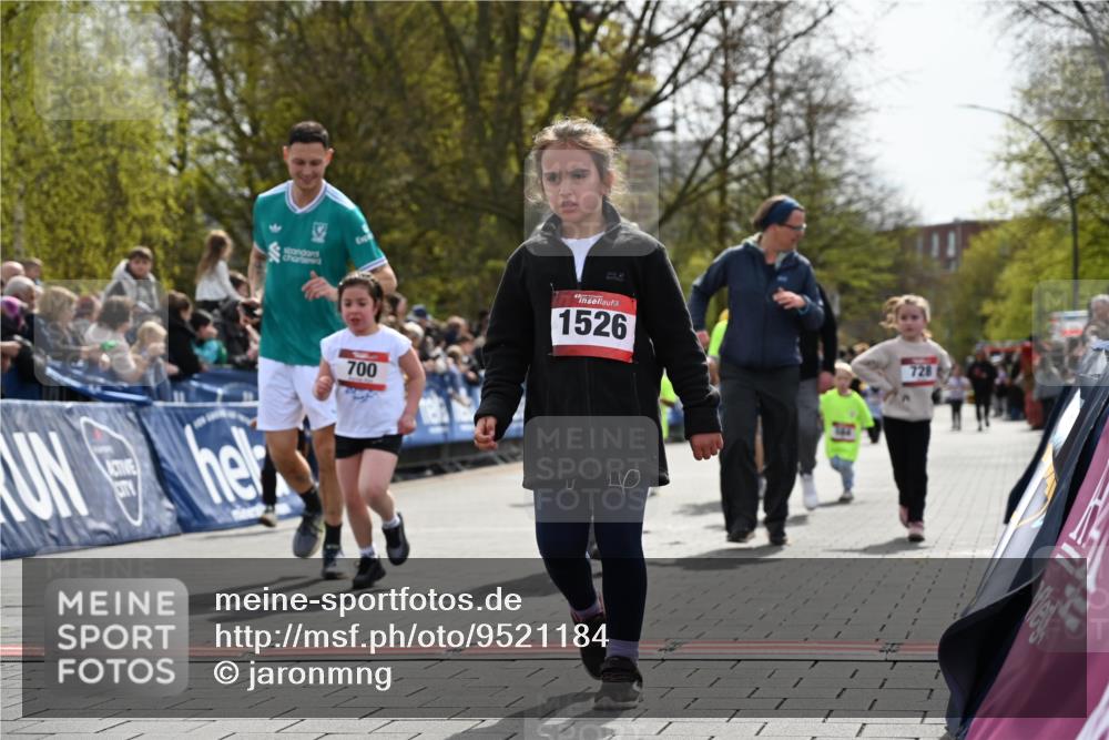12.04.2026 - 45. Internationalen Wilhelmsburger Insellauf J. Mangold http://msf.ph/oto/9521184 12.04.2026 14:11:00 Ziel 1514, 1526, 700, 707, 727, 57, 728, 584, 568 meine-sportfotos.de