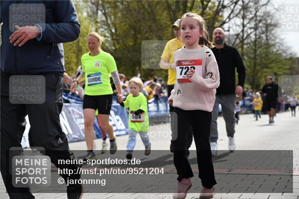 12.04.2026 - 45. Internationalen Wilhelmsburger Insellauf J. Mangold http://msf.ph/oto/9521204 12.04.2026 14:11:03 Ziel 1526, 700, 707, 727, 57, 728, 584, 568, 914 meine-sportfotos.de