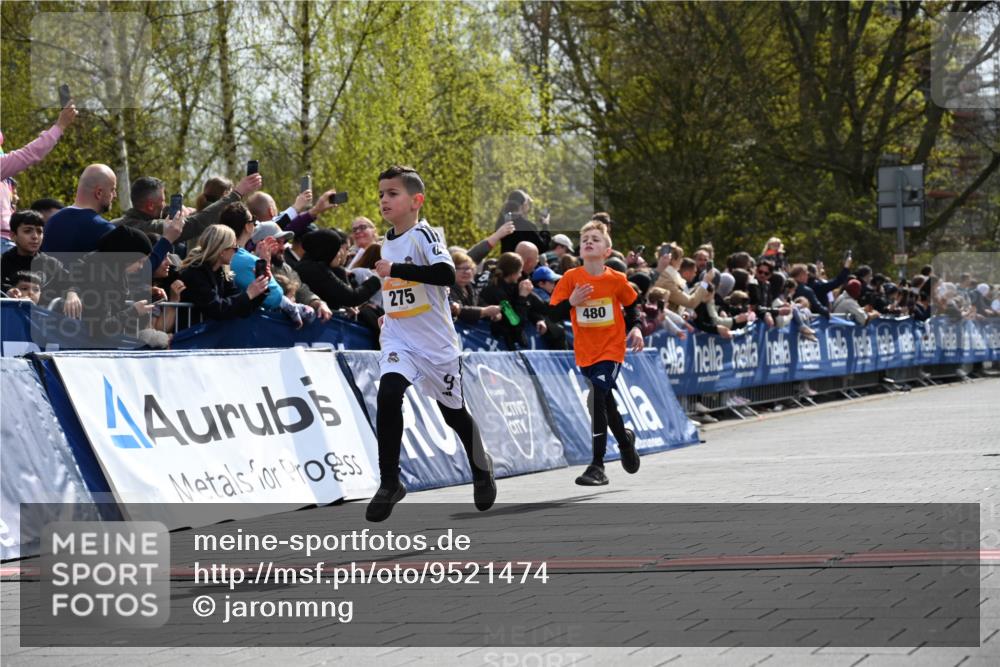 12.04.2026 - 45. Internationalen Wilhelmsburger Insellauf J. Mangold http://msf.ph/oto/9521474 12.04.2026 14:19:43 Ziel 1613, 950, 275, 480 meine-sportfotos.de