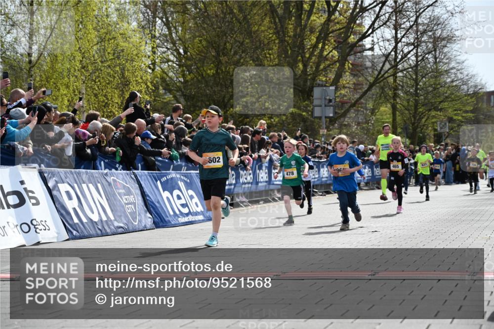 12.04.2026 - 45. Internationalen Wilhelmsburger Insellauf J. Mangold http://msf.ph/oto/9521568 12.04.2026 14:20:01 Ziel 682, 413, 982, 155, 621, 1602, 478, 83, 968, 465 meine-sportfotos.de