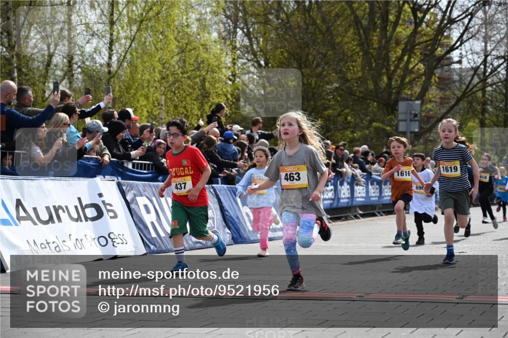 12.04.2026 - 45. Internationalen Wilhelmsburger Insellauf J. Mangold http://msf.ph/oto/9521956 12.04.2026 14:20:59 Ziel 760, 257, 463, 437, 1616, 692, 696, 107, 818, 732 meine-sportfotos.de