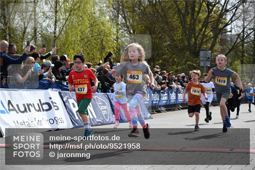 12.04.2026 - 45. Internationalen Wilhelmsburger Insellauf J. Mangold http://msf.ph/oto/9521958 12.04.2026 14:21:00 Ziel 760, 257, 463, 437, 1616, 692, 696, 107, 818, 732, 756, 1603 meine-sportfotos.de