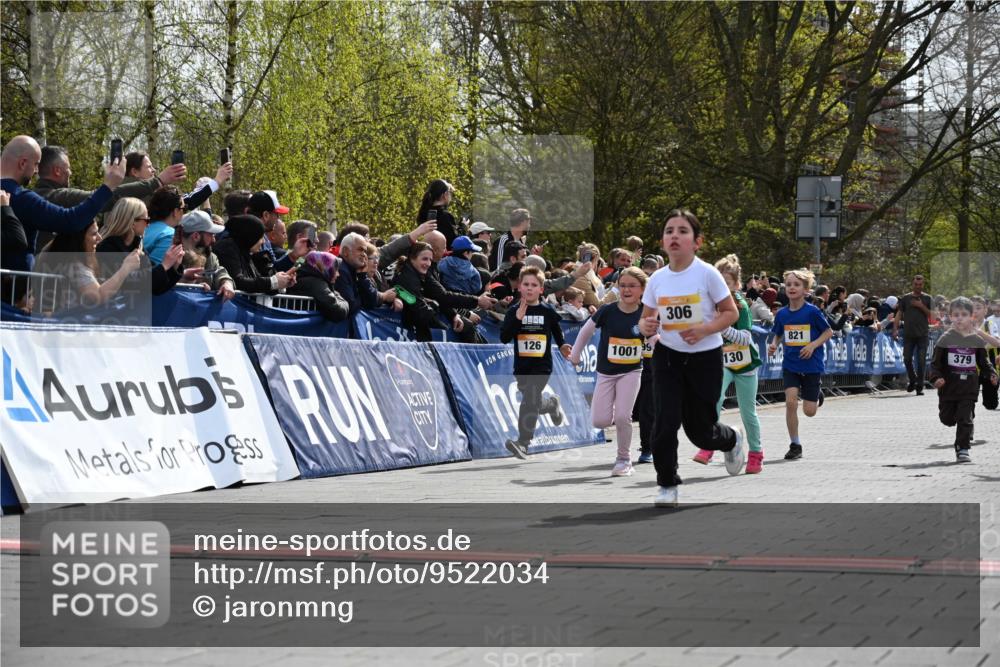 12.04.2026 - 45. Internationalen Wilhelmsburger Insellauf J. Mangold http://msf.ph/oto/9522034 12.04.2026 14:21:13 Ziel 634, 812, 618, 241, 306, 1001, 130, 126, 460, 821, 99, 771, 62, 768 meine-sportfotos.de