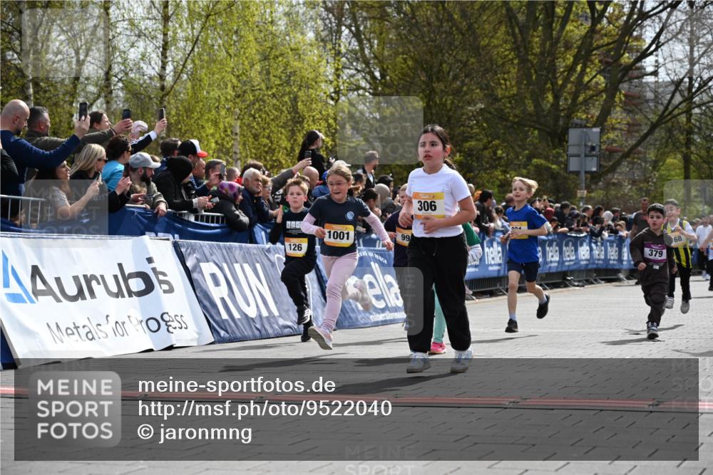 12.04.2026 - 45. Internationalen Wilhelmsburger Insellauf J. Mangold http://msf.ph/oto/9522040 12.04.2026 14:21:14 Ziel 634, 812, 618, 241, 306, 1001, 130, 126, 460, 821, 99, 771, 62, 768 meine-sportfotos.de