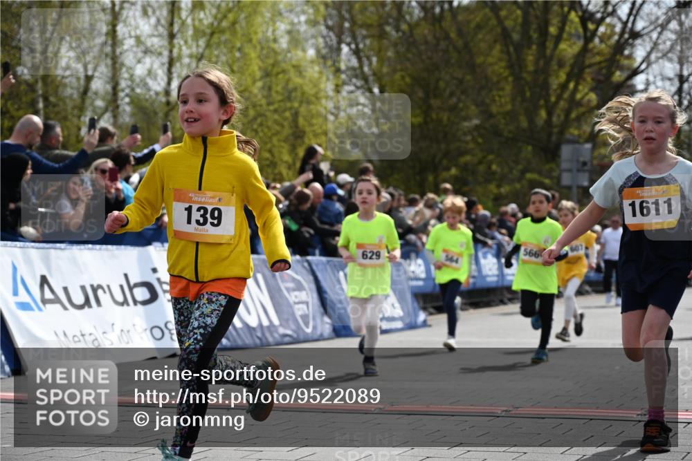 12.04.2026 - 45. Internationalen Wilhelmsburger Insellauf J. Mangold http://msf.ph/oto/9522089 12.04.2026 14:21:21 Ziel 937, 263, 139, 1611, 629, 566, 564, 607, 980, 1630, 991, 302 meine-sportfotos.de