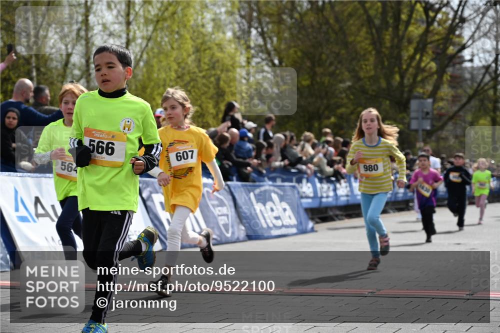 12.04.2026 - 45. Internationalen Wilhelmsburger Insellauf J. Mangold http://msf.ph/oto/9522100 12.04.2026 14:21:23 Ziel 937, 263, 139, 1611, 629, 566, 564, 607, 980, 1630, 991, 302, 562, 309, 282 meine-sportfotos.de