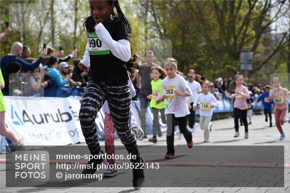 12.04.2026 - 45. Internationalen Wilhelmsburger Insellauf J. Mangold http://msf.ph/oto/9522143 12.04.2026 14:21:27 Ziel 980, 1630, 991, 302, 562, 309, 282, 528, 797, 984, 811, 128, 828, 1005, 925, 253 meine-sportfotos.de
