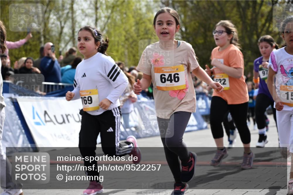 12.04.2026 - 45. Internationalen Wilhelmsburger Insellauf J. Mangold http://msf.ph/oto/9522257 12.04.2026 14:21:49 Ziel 838, 234, 111, 66, 136, 729, 769, 646, 159, 1622, 317, 283, 134, 316, 792, 763, 255, 65, 1617 meine-sportfotos.de