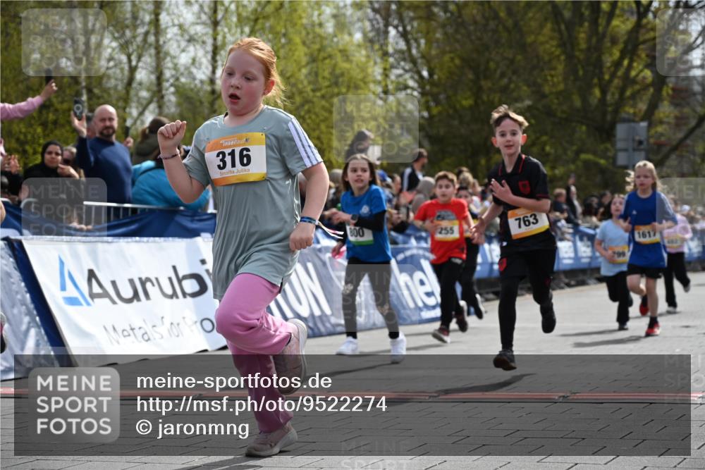 12.04.2026 - 45. Internationalen Wilhelmsburger Insellauf J. Mangold http://msf.ph/oto/9522274 12.04.2026 14:21:52 Ziel 136, 729, 769, 646, 159, 1622, 317, 283, 134, 316, 792, 763, 255, 65, 1617, 969, 799, 974, 482, 236 meine-sportfotos.de