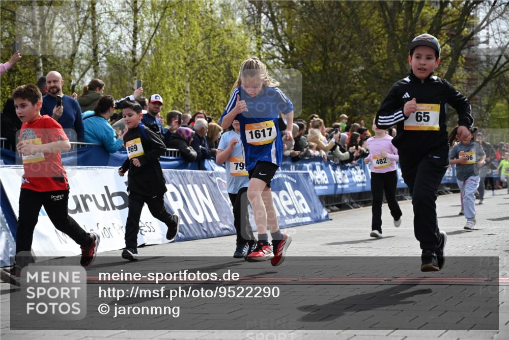12.04.2026 - 45. Internationalen Wilhelmsburger Insellauf J. Mangold http://msf.ph/oto/9522290 12.04.2026 14:21:54 Ziel 134, 316, 792, 763, 255, 65, 1617, 969, 799, 974, 482, 236, 810, 488, 814 meine-sportfotos.de