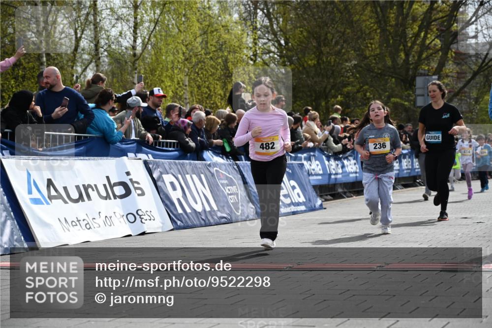 12.04.2026 - 45. Internationalen Wilhelmsburger Insellauf J. Mangold http://msf.ph/oto/9522298 12.04.2026 14:21:55 Ziel 316, 792, 763, 255, 65, 1617, 969, 799, 974, 482, 236, 810, 488, 814, 95 meine-sportfotos.de