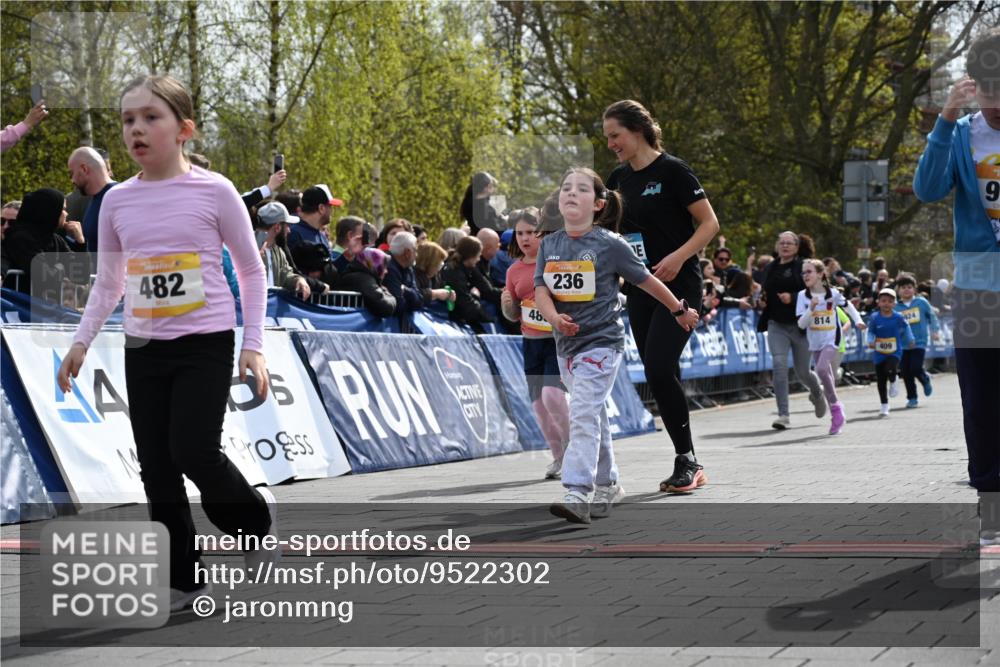 12.04.2026 - 45. Internationalen Wilhelmsburger Insellauf J. Mangold http://msf.ph/oto/9522302 12.04.2026 14:21:56 Ziel 763, 255, 65, 1617, 969, 799, 974, 482, 236, 810, 488, 814, 95, 409, 595 meine-sportfotos.de