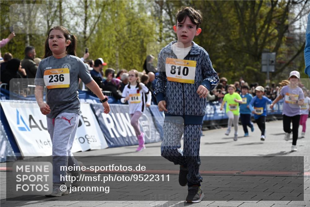 12.04.2026 - 45. Internationalen Wilhelmsburger Insellauf J. Mangold http://msf.ph/oto/9522311 12.04.2026 14:21:58 Ziel 969, 799, 974, 482, 236, 810, 488, 814, 95, 409, 595, 673, 924 meine-sportfotos.de