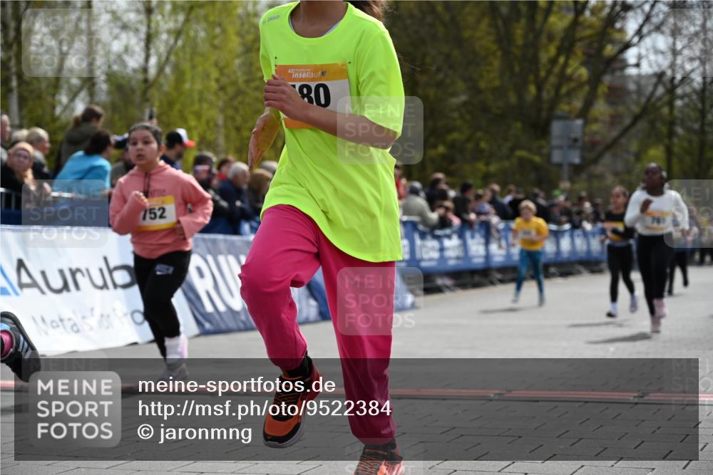12.04.2026 - 45. Internationalen Wilhelmsburger Insellauf J. Mangold http://msf.ph/oto/9522384 12.04.2026 14:22:27 Ziel 580, 835, 752, 761, 559, 315, 973 meine-sportfotos.de