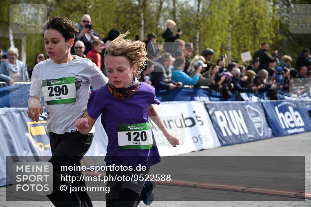 12.04.2026 - 45. Internationalen Wilhelmsburger Insellauf J. Mangold http://msf.ph/oto/9522588 12.04.2026 14:34:04 Ziel 669, 290, 120, 1065, 89, 5, 59 meine-sportfotos.de