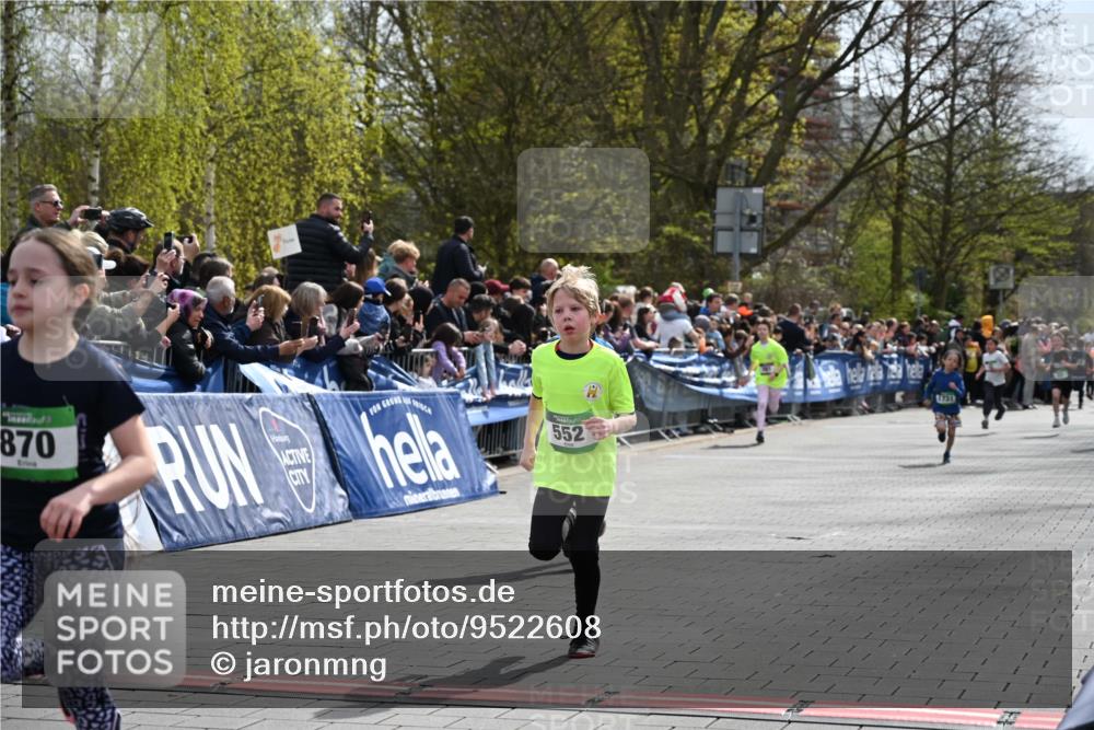 12.04.2026 - 45. Internationalen Wilhelmsburger Insellauf J. Mangold http://msf.ph/oto/9522608 12.04.2026 14:34:18 Ziel 294, 870, 39, 649, 552, 1014, 1731, 1722 meine-sportfotos.de