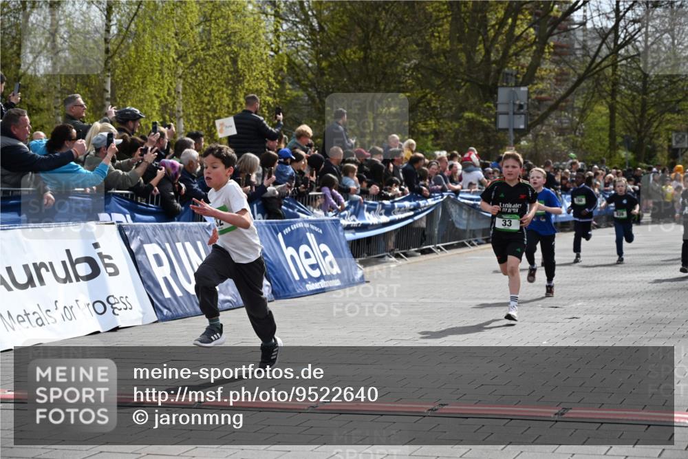 12.04.2026 - 45. Internationalen Wilhelmsburger Insellauf J. Mangold http://msf.ph/oto/9522640 12.04.2026 14:34:24 Ziel 1731, 1722, 32, 33, 104, 314, 1718, 160, 483, 839, 1713 meine-sportfotos.de