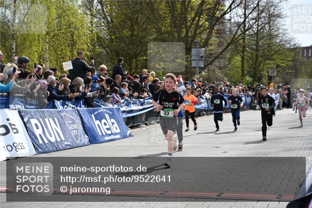 12.04.2026 - 45. Internationalen Wilhelmsburger Insellauf J. Mangold http://msf.ph/oto/9522641 12.04.2026 14:34:24 Ziel 1731, 1722, 32, 33, 104, 314, 1718, 160, 483, 839, 1713 meine-sportfotos.de