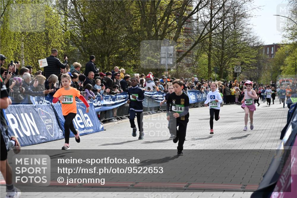 12.04.2026 - 45. Internationalen Wilhelmsburger Insellauf J. Mangold http://msf.ph/oto/9522653 12.04.2026 14:34:26 Ziel 1731, 1722, 32, 33, 104, 314, 1718, 160, 483, 839, 1713, 1723 meine-sportfotos.de