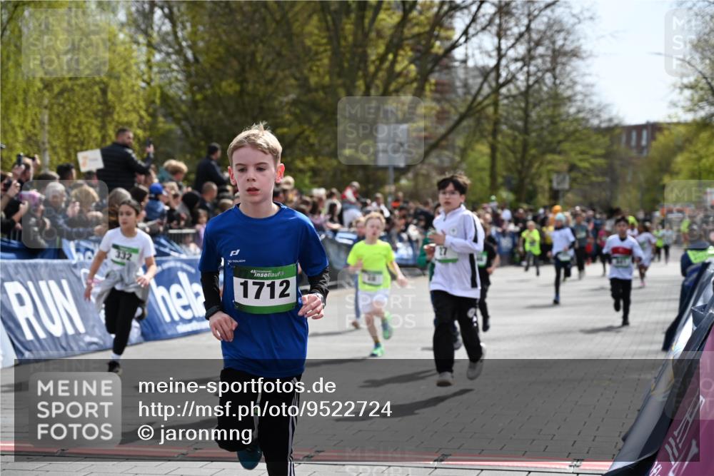 12.04.2026 - 45. Internationalen Wilhelmsburger Insellauf J. Mangold http://msf.ph/oto/9522724 12.04.2026 14:34:35 Ziel 1730, 115, 1026, 1712, 809, 27, 332, 305, 853, 28, 146, 841, 1076, 1711 meine-sportfotos.de