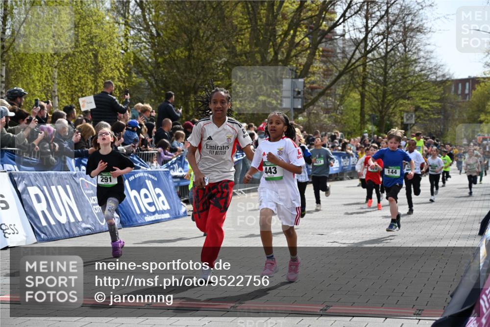 12.04.2026 - 45. Internationalen Wilhelmsburger Insellauf J. Mangold http://msf.ph/oto/9522756 12.04.2026 14:34:40 Ziel 27, 332, 305, 853, 28, 146, 841, 1076, 1711, 443, 291, 144, 995, 590, 436, 110, 524, 660, 843, 815, 423 meine-sportfotos.de