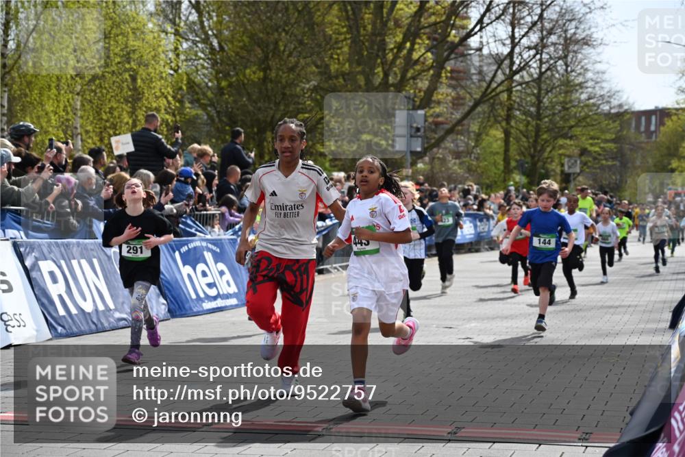 12.04.2026 - 45. Internationalen Wilhelmsburger Insellauf J. Mangold http://msf.ph/oto/9522757 12.04.2026 14:34:40 Ziel 27, 332, 305, 853, 28, 146, 841, 1076, 1711, 443, 291, 144, 995, 590, 436, 110, 524, 660, 843, 815, 423 meine-sportfotos.de