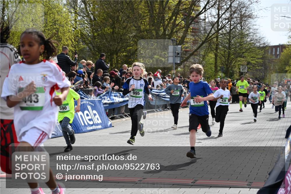12.04.2026 - 45. Internationalen Wilhelmsburger Insellauf J. Mangold http://msf.ph/oto/9522763 12.04.2026 14:34:41 Ziel 146, 841, 1076, 1711, 443, 291, 144, 995, 590, 436, 110, 524, 660, 843, 815, 423, 16, 837, 311 meine-sportfotos.de